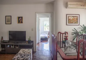 Foto 1 de Apartamento com 2 Quartos à venda, 74m² em Teresópolis, Porto Alegre