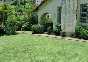 Foto 1 de Casa com 4 Quartos à venda, 149m² em Valparaiso, Petrópolis