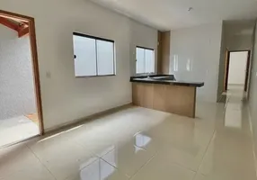 Foto 1 de Casa com 2 Quartos à venda, 80m² em Itapuã, Salvador