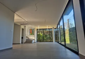 Foto 1 de Casa de Condomínio com 3 Quartos à venda, 284m² em Jardim Guedala, São Paulo