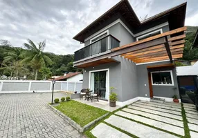 Foto 1 de Casa de Condomínio com 4 Quartos à venda, 210m² em Cônego, Nova Friburgo