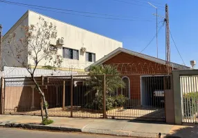 Foto 1 de Casa com 3 Quartos à venda, 163m² em Centro, Araraquara