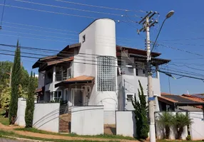 Foto 1 de Sobrado com 5 Quartos para venda ou aluguel, 370m² em Mansões Santo Antônio, Campinas
