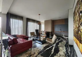 Foto 1 de Casa de Condomínio com 5 Quartos para alugar, 1080m² em Vila  Alpina, Nova Lima
