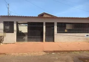 Foto 1 de Casa com 5 Quartos à venda, 168m² em , Maracaju