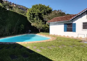 Foto 1 de Casa com 4 Quartos à venda, 250m² em Nogueira, Petrópolis