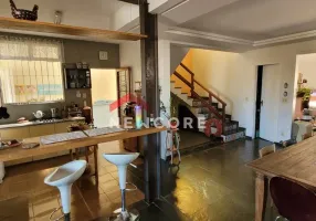 Foto 1 de Casa com 4 Quartos à venda, 251m² em Nova Granada, Belo Horizonte