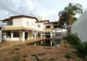 Foto 1 de Casa com 8 Quartos para alugar, 650m² em Umuarama, Uberlândia