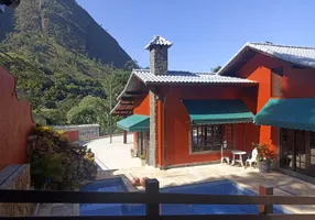 Foto 1 de Casa com 4 Quartos à venda, 450m² em Retiro, Petrópolis