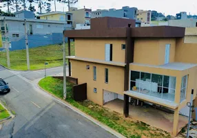 Foto 1 de Casa de Condomínio com 4 Quartos à venda, 190m² em Lajeado, Cotia