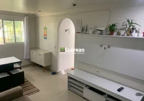 Foto 1 de Apartamento com 2 Quartos à venda, 50m² em Parque Pinheiros, Taboão da Serra