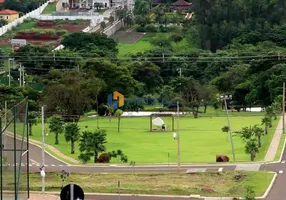 Foto 1 de Lote/Terreno à venda, 400m² em Aeroporto, Maringá