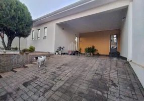 Foto 1 de Casa com 3 Quartos à venda, 363m² em Vila Cordeiro, Bauru