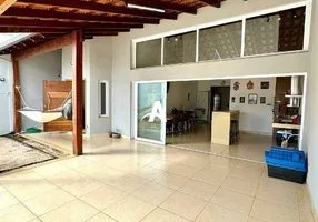 Foto 1 de Casa com 3 Quartos à venda, 200m² em Pampulha, Uberlândia