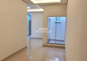 Foto 1 de Casa com 3 Quartos à venda, 90m² em Santa Mônica, Uberlândia