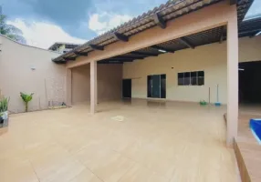 Foto 1 de Casa com 2 Quartos à venda, 200m² em Centro, Guararema