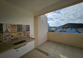 Foto 1 de Cobertura com 3 Quartos à venda, 75m² em Lagoa, Macaé