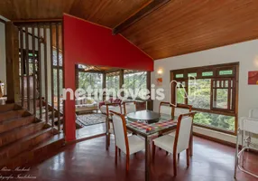 Foto 1 de Casa de Condomínio com 4 Quartos à venda, 300m² em Estancia Serrana, Nova Lima