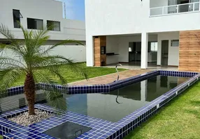 Foto 1 de Casa de Condomínio com 4 Quartos à venda, 270m² em Barra do Jacuípe, Camaçari
