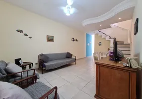 Foto 1 de Sobrado com 3 Quartos à venda, 150m² em Vila Guilhermina, Praia Grande