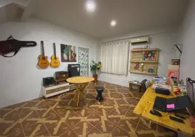 Foto 1 de Casa com 3 Quartos à venda, 170m² em Parque Imperial , São Paulo