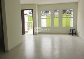 Foto 1 de Sobrado com 3 Quartos à venda, 260m² em Taboão, São Bernardo do Campo