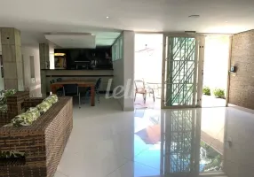 Foto 1 de Casa com 4 Quartos para alugar, 475m² em Água Rasa, São Paulo