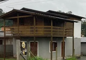 Foto 1 de Sobrado com 3 Quartos à venda, 353m² em Centro, Viamão