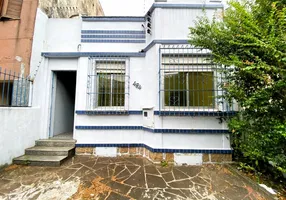 Foto 1 de Casa com 3 Quartos à venda, 160m² em Rio Branco, Porto Alegre