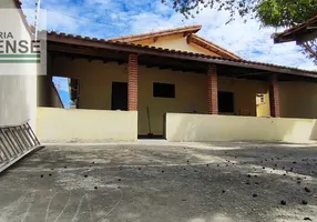 Foto 1 de Casa com 3 Quartos para venda ou aluguel, 100m² em Parque São Domingos, Pindamonhangaba