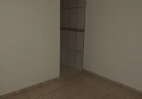 Foto 1 de Apartamento com 1 Quarto para alugar, 28m² em Jardim Santo Antonio de Padua, Santo André