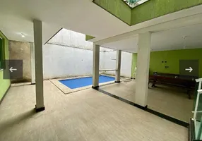 Foto 1 de Casa com 4 Quartos à venda, 200m² em Cabral, Contagem