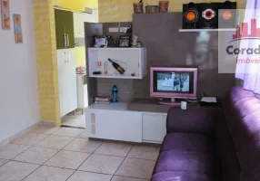 Foto 1 de Casa com 2 Quartos à venda, 76m² em Vila Santana, Santa Bárbara D'Oeste