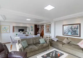 Foto 1 de Apartamento com 3 Quartos à venda, 112m² em Água Verde, Curitiba