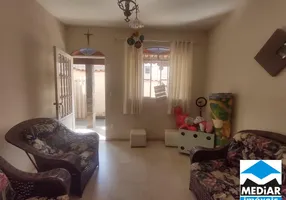 Foto 1 de Casa com 4 Quartos à venda, 240m² em Sagrada Família, Belo Horizonte