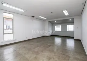 Foto 1 de Prédio Comercial para alugar, 292m² em Navegantes, Porto Alegre