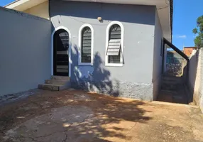 Foto 1 de Casa com 2 Quartos para alugar, 80m² em Jardim Thelja, Americana