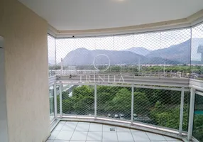 Foto 1 de Apartamento com 3 Quartos à venda, 76m² em Barra da Tijuca, Rio de Janeiro