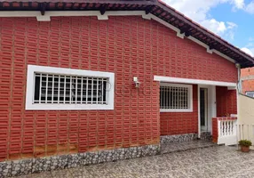 Foto 1 de Casa com 3 Quartos para venda ou aluguel, 175m² em Parque São Quirino, Campinas