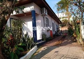 Foto 1 de Casa com 2 Quartos à venda, 90m² em Centro, Canoas