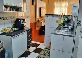 Foto 1 de Casa com 2 Quartos à venda, 130m² em Guamá, Belém