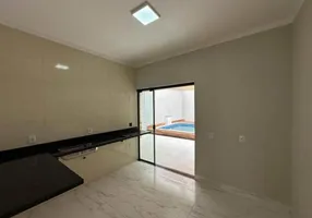 Foto 1 de Casa com 3 Quartos à venda, 90m² em Espinheiros, Itajaí