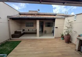 Foto 1 de Casa com 2 Quartos à venda, 86m² em Centro, Guaramirim