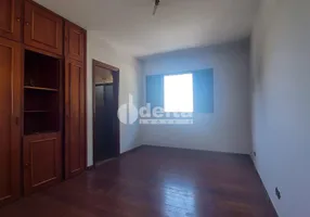 Foto 1 de Casa com 3 Quartos à venda, 205m² em Nossa Senhora Aparecida, Uberlândia