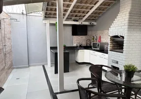 Foto 1 de Casa de Condomínio com 3 Quartos à venda, 140m² em Tubalina, Uberlândia