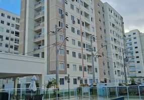 Foto 1 de Apartamento com 2 Quartos para alugar, 52m² em Buraquinho, Lauro de Freitas