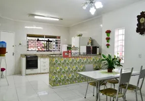 Foto 1 de Casa com 4 Quartos à venda, 242m² em Jardim São Caetano, Jaguariúna