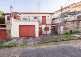 Foto 1 de Casa com 3 Quartos à venda, 200m² em Jardim Itú Sabará, Porto Alegre