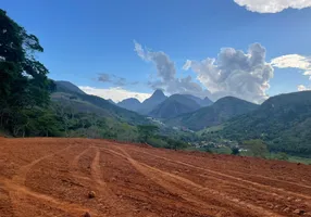 Foto 1 de Lote/Terreno à venda, 600m² em Secretário, Petrópolis