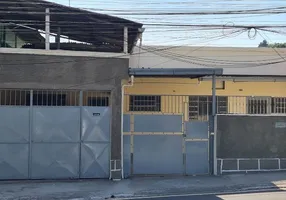 Foto 1 de Casa com 7 Quartos à venda, 400m² em Raul Veiga, São Gonçalo